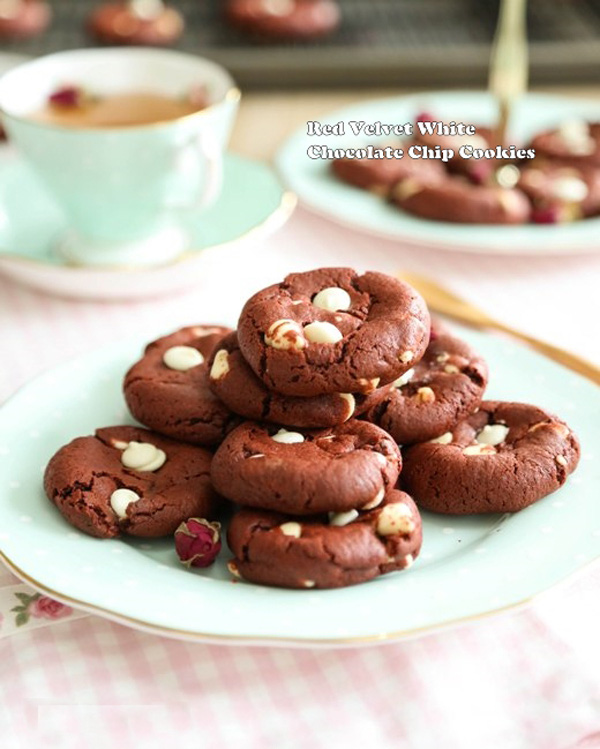 Attractive crispy chocolate chip cookies 15